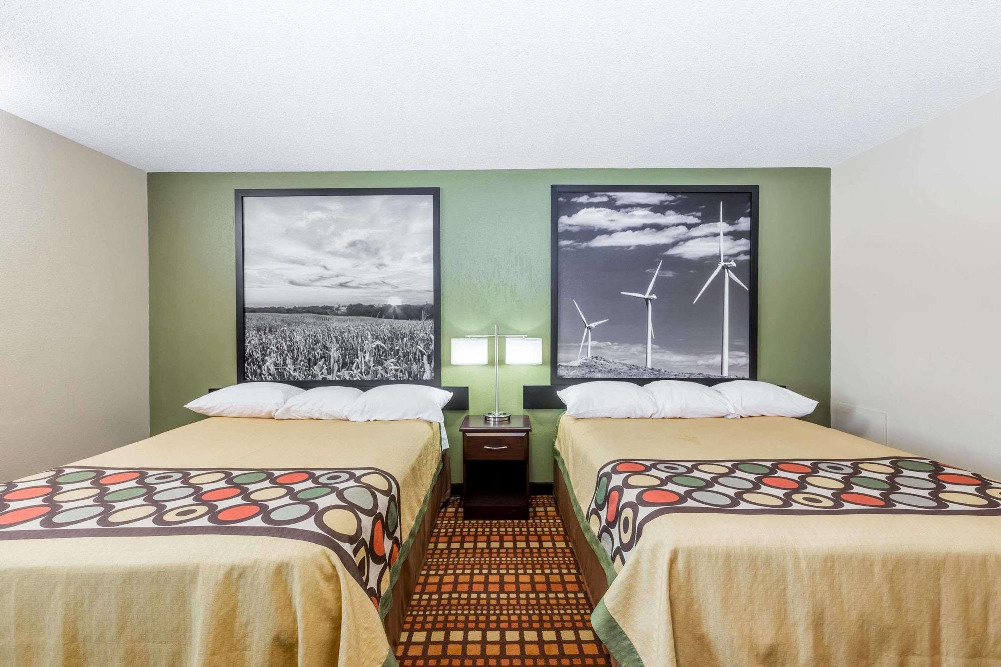 Super 8 By Wyndham Adair Ia Hotel Eksteriør billede